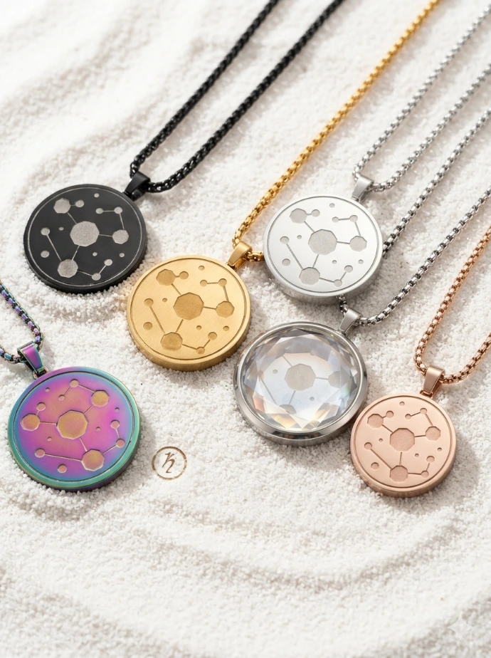 [FG-CHA-014] Pendentif Metagen en vibranium (Doré, Ø 2,5 cm)